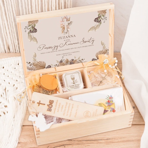 niezbednik komunijny w drewnianej skrzynce 