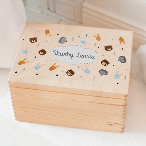 personalizowana skrzynia na zabawki dla dziecka 