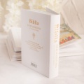 Biblia Święta Historia dla Naszych Dzieci z białą twardą oprawą i złotymi napisami. Prezent na chrzest dla chłopca lub dziewczynki.