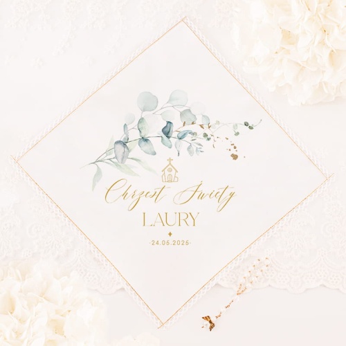 Personalizowana szatka do Chrztu Świętego z grafiką eukaliptusa.