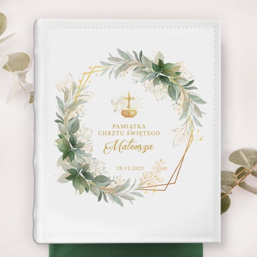 Personalizowany album na wklejane zdjęcia dziecka. Prezent z okazji Chrztu Świętego.