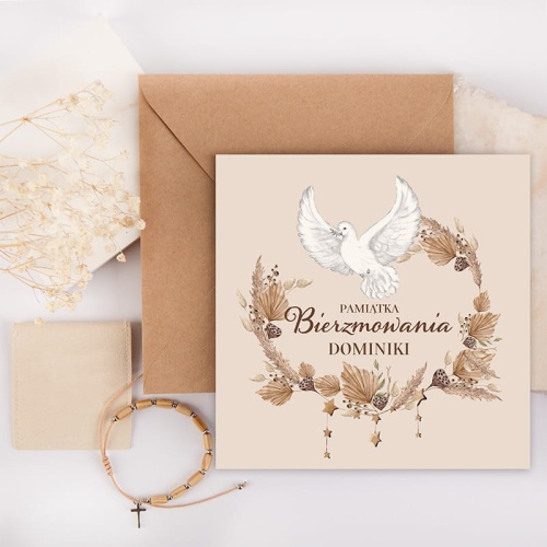 Bransoletka z drewnianymi elementami na sakrament Bierzmowania. Subtelna biżuteria na Bierzmowanie dla dziewczyny.