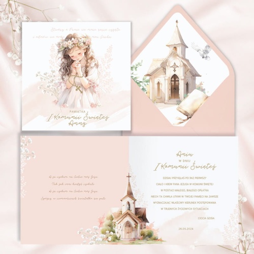 Pamiątka komunijna dla dziewczynki w postaci kartki z ozdobną kopertą.
