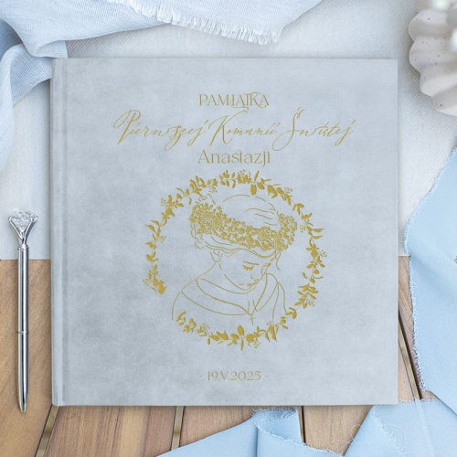 Księga welurowa grawerowana na Komunię dziewczynki. Kolor okładki do wyboru.