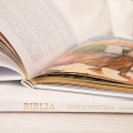 Elegancka oprawa Biblii exclusive.