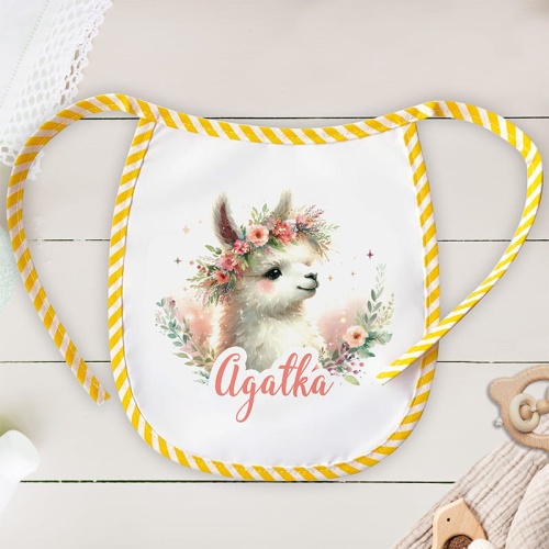 Śliniaczek z lamą i imieniem córki. Prezent na baby shower.