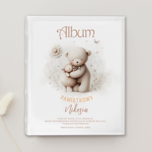 Album pamiątkowy na zdjęcia z imieniem dziecka. Prezent na narodziny.