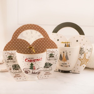 KUBEK świąteczny na Prezent Samochód z choinką