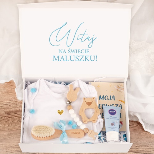 Prezent na narodziny dziecka w pudełku z imieniem – wyjątkowy zestaw dla maluszka