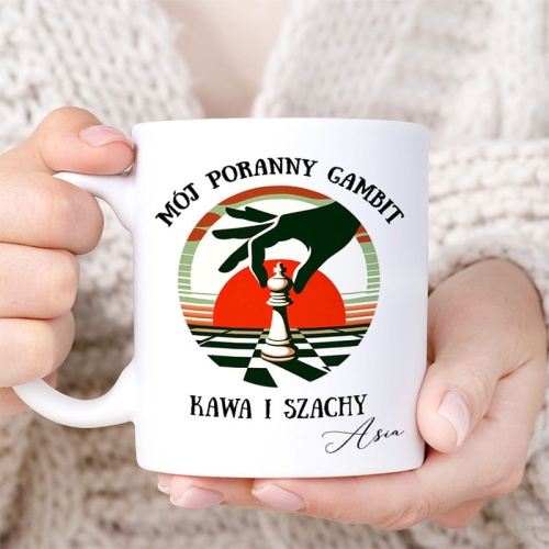 Barwny kubek z motywem szachowym