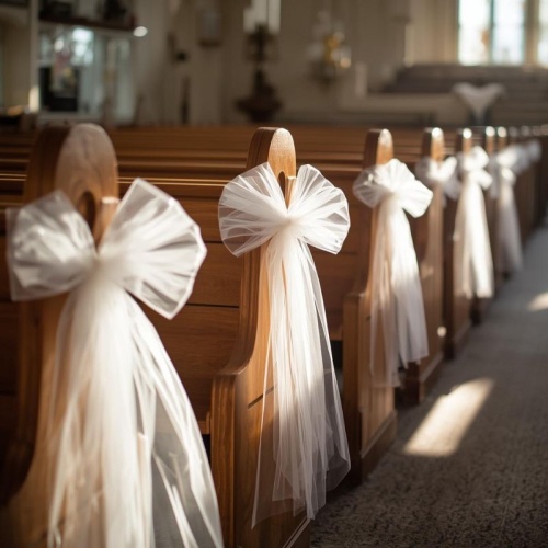 Tiul do dekoracji kościoła.