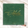 Welurowa księga ze złoceniem na okładce. utelkowozielony album dziecięcy „Nasza Mała Dziewczynka” z personalizacją.