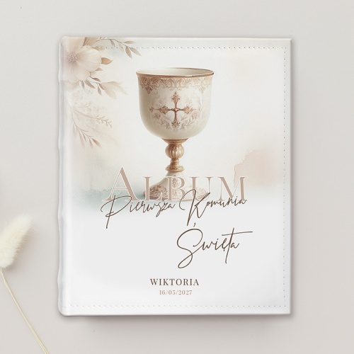 Album na zdjęcia koomunijne.