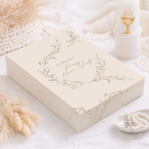 Pudełko prezentowe na biblię komunijną.