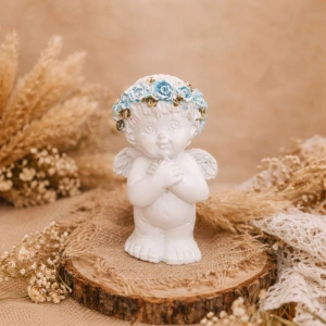 Aniołek z niebieskim wiankiem 3cm