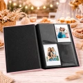 Środek albumu na zdjęcia instax.