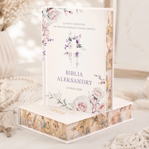 Biblia komunijna z motywem krzyża i personalizacją. Wydanie z kolorowymi i barwionymi brzegami.