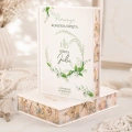 Biblia z motywem konwalii. Wydanie z kolorowymi brzegami.