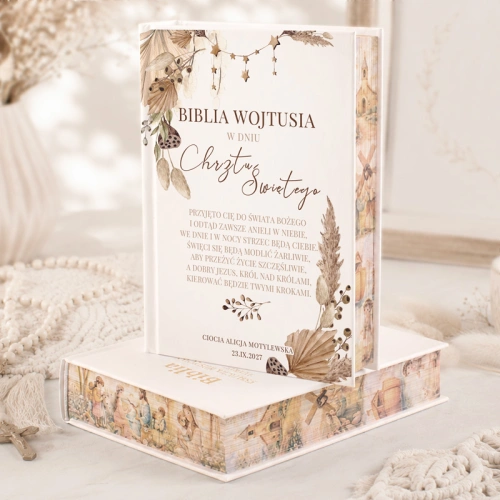Biblia na chrzest z motywem  boho i barwionymi brzegami