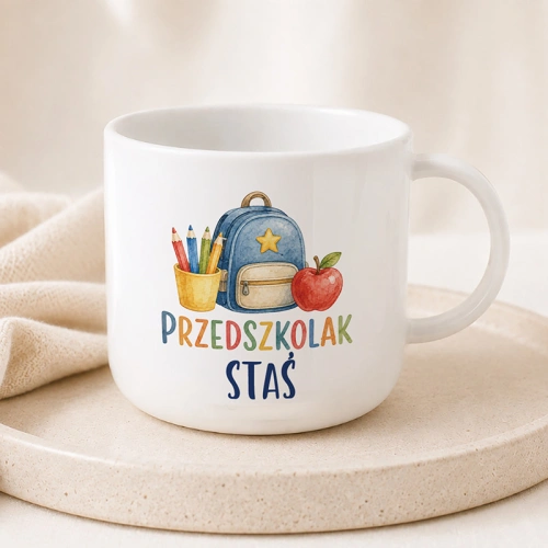 Plastikowy kubek z imieniem dla przedszkolaka.