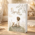 Personalizowana książka z bajkami dla chłopca z imieniem na okładce i ilustracją dziecka z misiem.