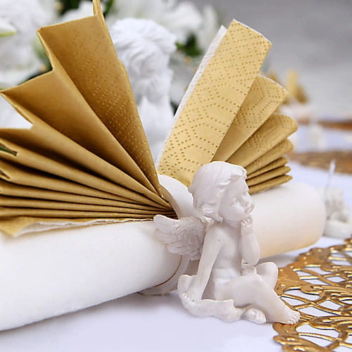 Serwetnik zamyślony aniołek - biała figurka