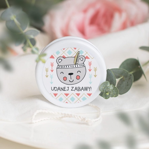 Jojo zabawka dla dzieci z kolorową etykietą na której znajduje się uroczy miś. Prezent dla gości na urodzinkach, atrakcja na dziecięce przyjęcie