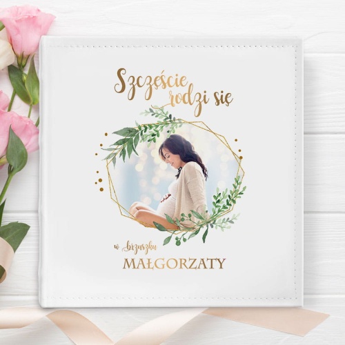 Personalizowany album na zdjęcia. Piękny prezent dla przyszłej mamy, w nowoczesnym stylu.