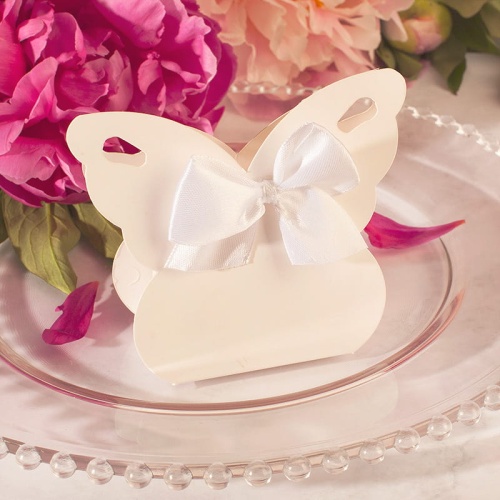 Pudełeczko w kształcie motylka. Idealne miejsce na upominki dla gości na Chrzest i Komunię. Komplet 10 pudełeczek na upominki dla gości, w ramach podziękowania.