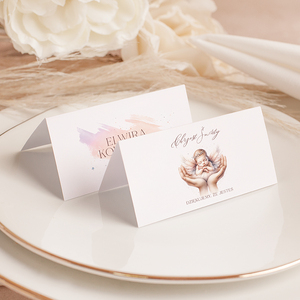 Winietka na chrzest – elegancki detal uroczystości chrztu świętego