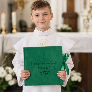 Jak zapakować album komunijny na prezent? Elegancki prezent na komunię